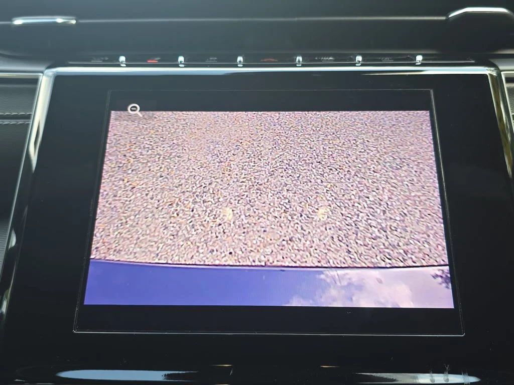 Used 2023 Black Jeep Altitude image 25