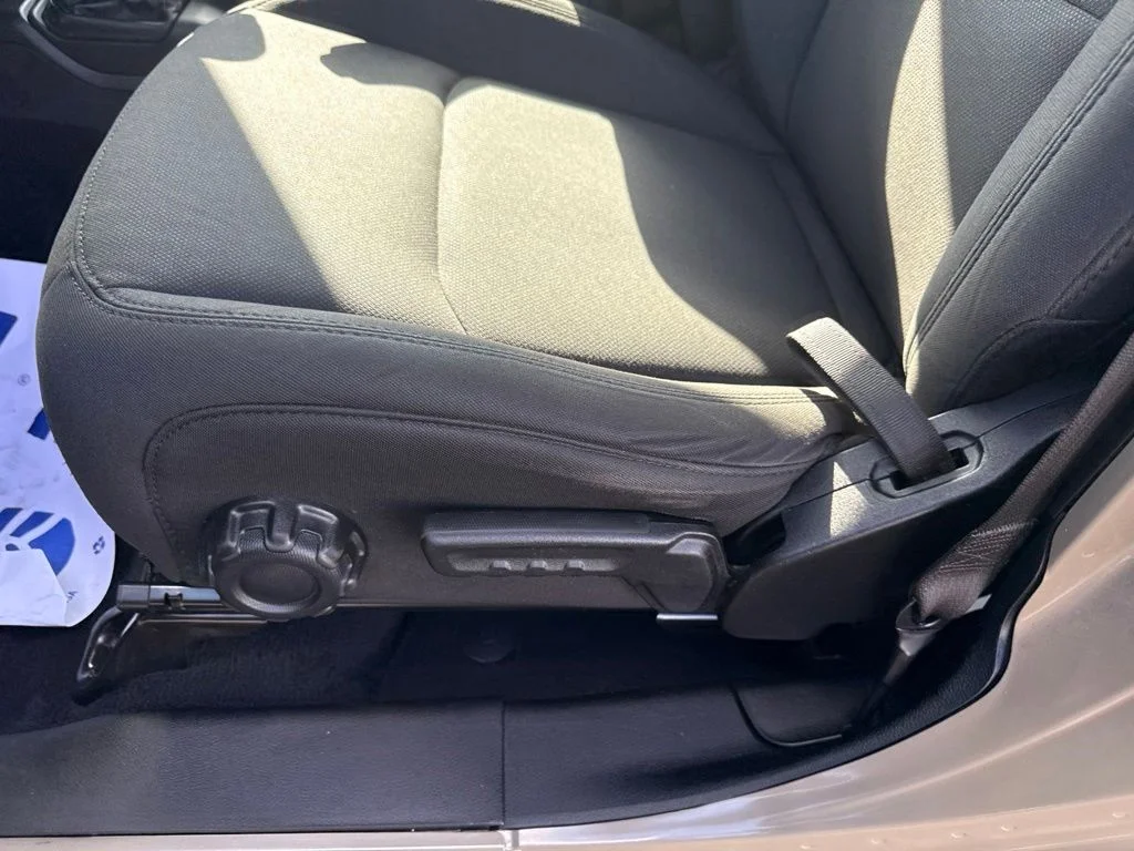 Certified Used 2020  Jeep Sport image 21