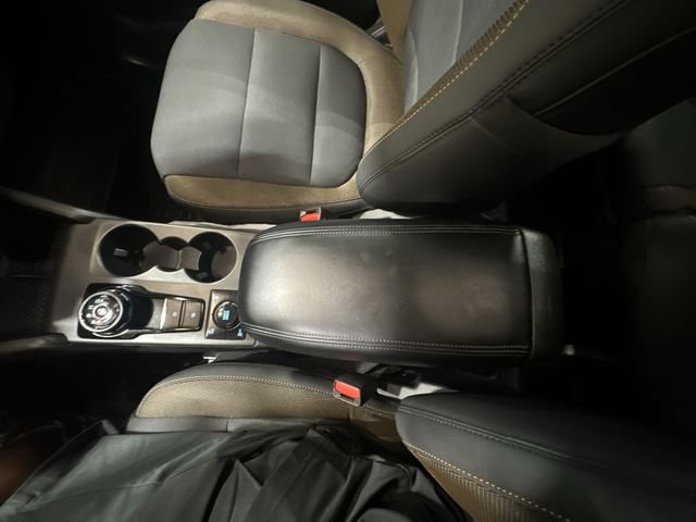 Used 2023 White Ford Badlands image 28