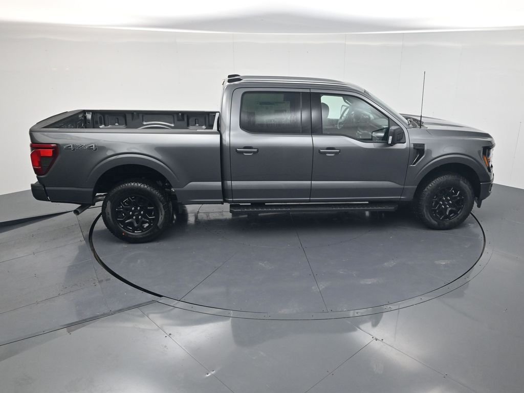 New 2026 Carbonized Gray Metallic Ford XLT image 30