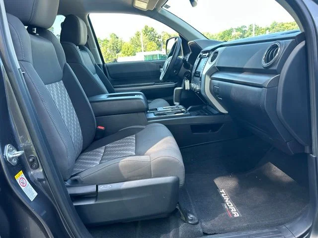 Used 2018 Gray Toyota SR5 image 28