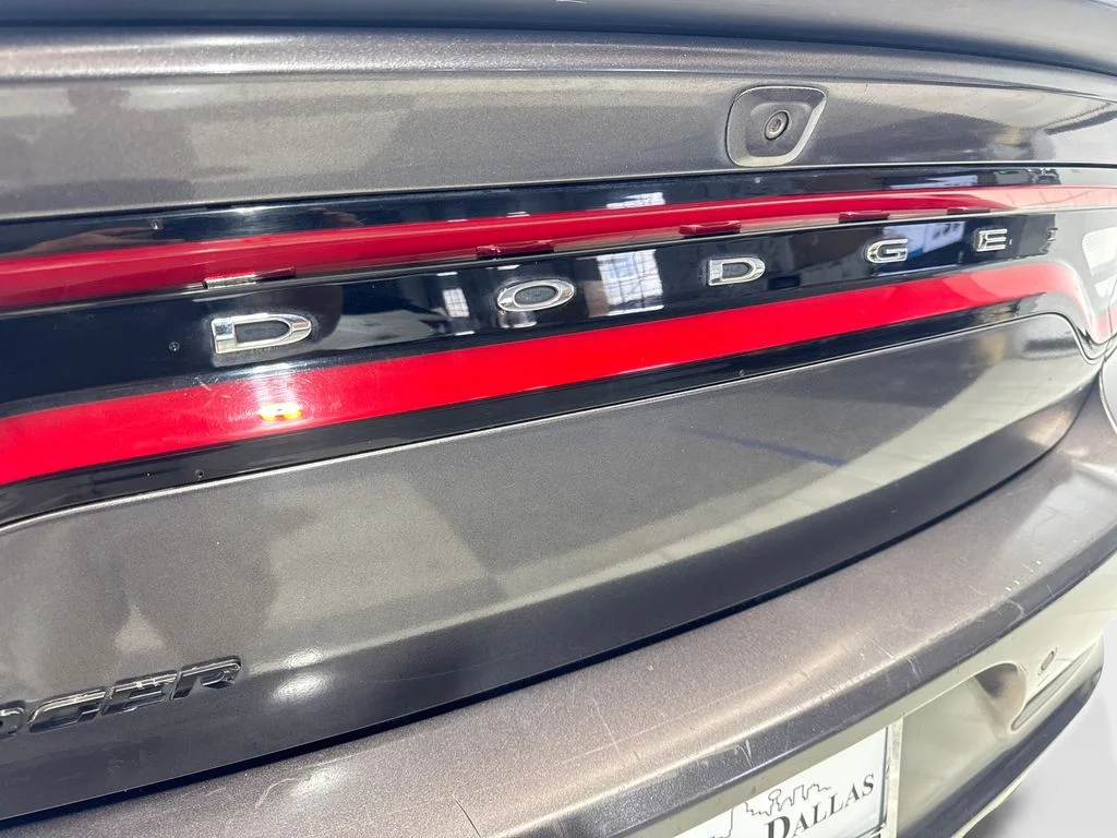 Used 2018 Gray Dodge SXT image 21