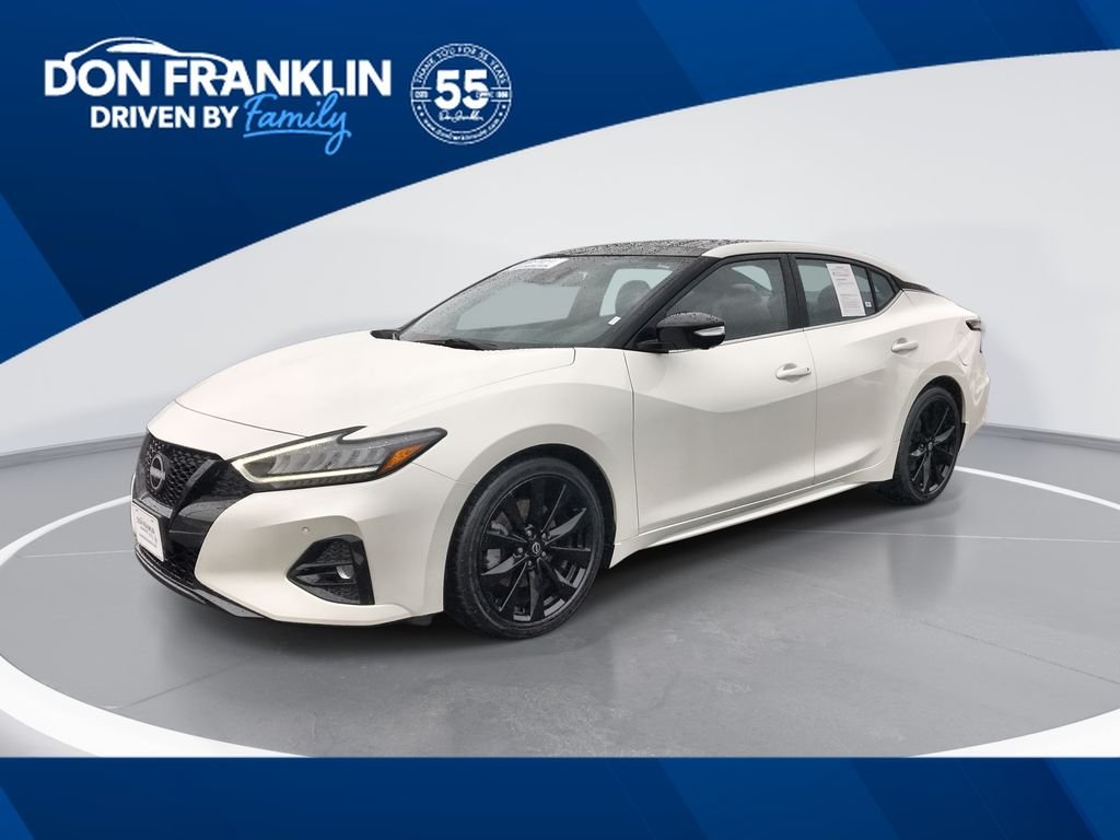 2023 Nissan Maxima SR's photo