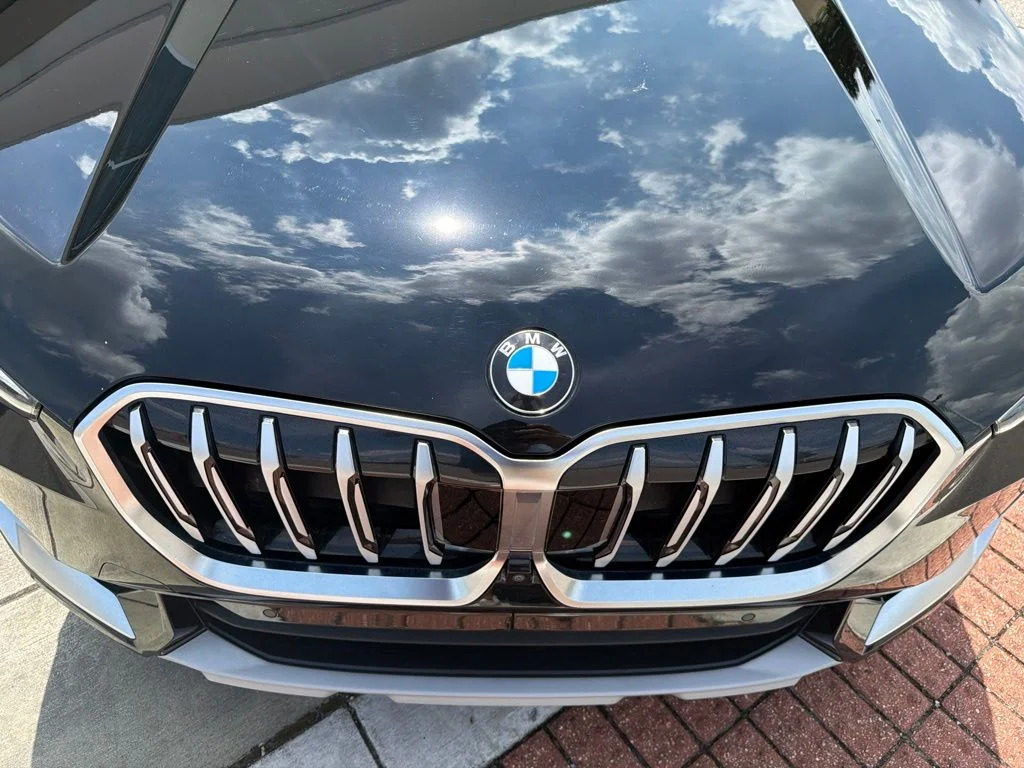 Used 2023 Black BMW xDrive28i image 12