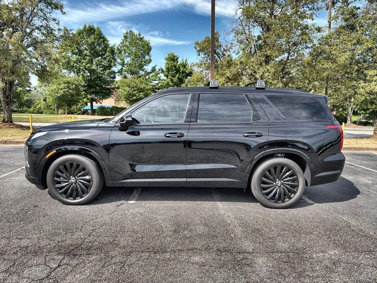 Used 2025 Black Hyundai Calligraphy Night Edition image 5