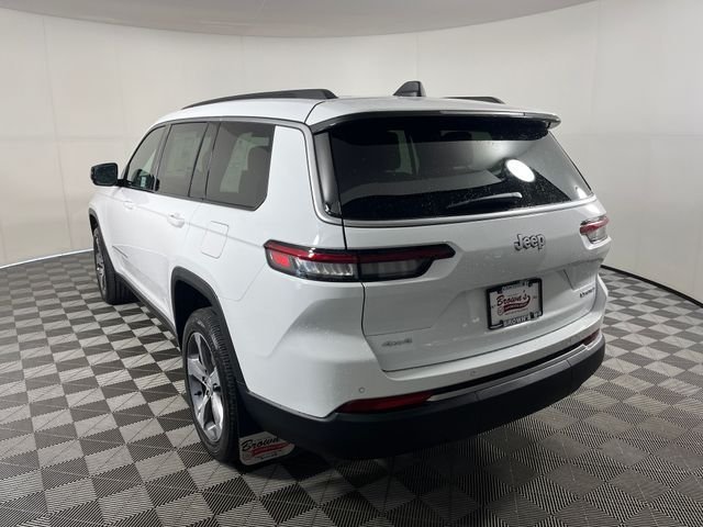 New 2026 Bright White Clear-Coat Exterior Paint Jeep Limited image 3