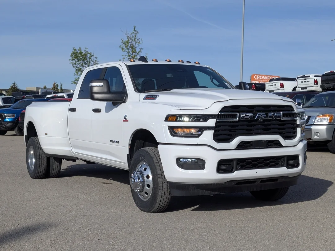 New 2026 White RAM Big Horn - - 6.7L HO Diesel - Max Tow Pkg w/ 5th Wheel Prep - Level 2 Plus Pkg w/ 12 Nav & More! image 2