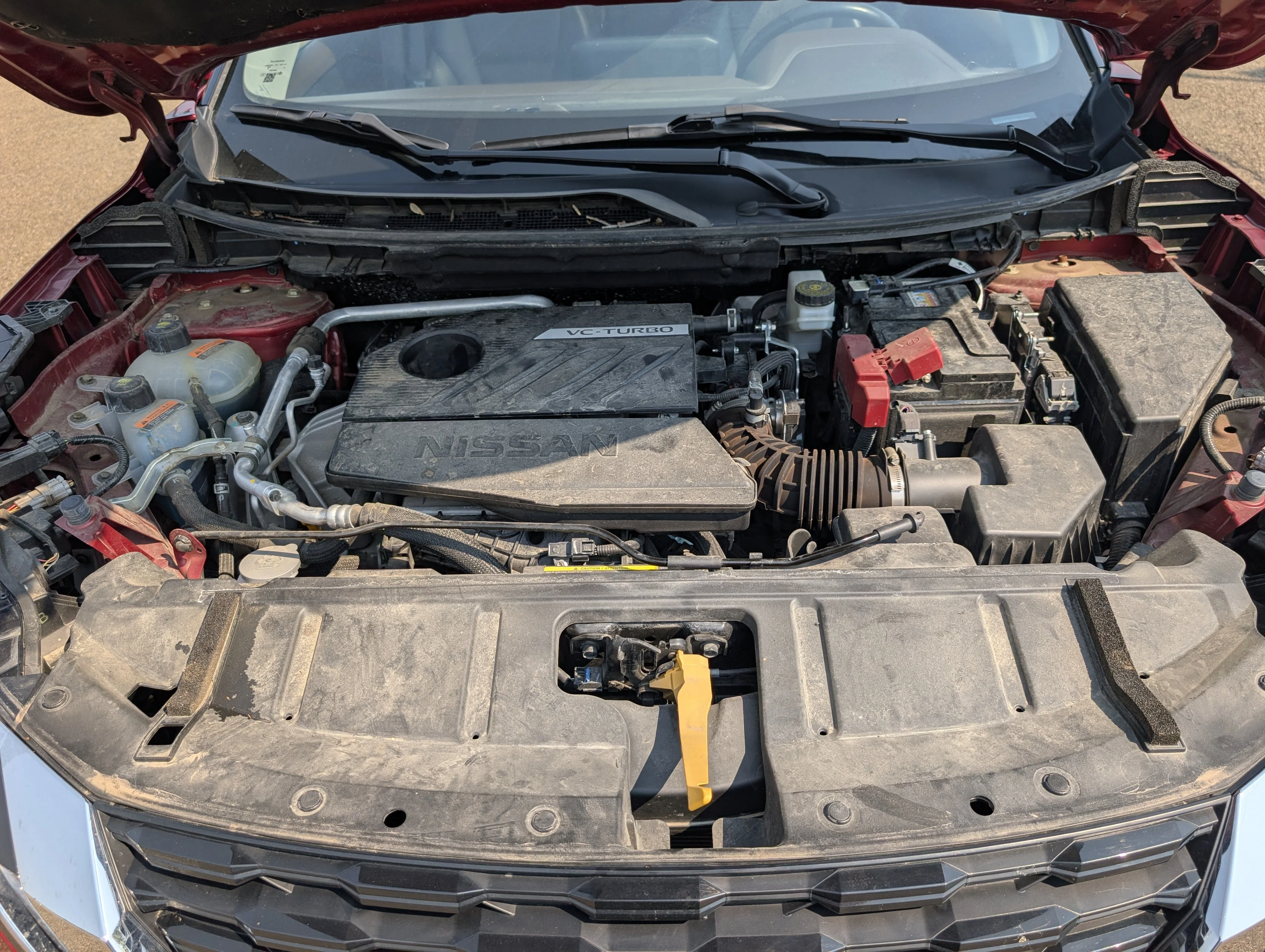 Used 2023 Glacier White Nissan SL image 36