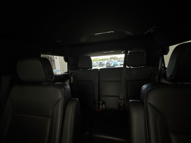 Used 2021 White Frost Tricoat GMC Denali image 41