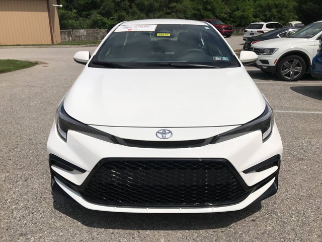 Used 2026 Ice Cap Toyota Hybrid SE image 3