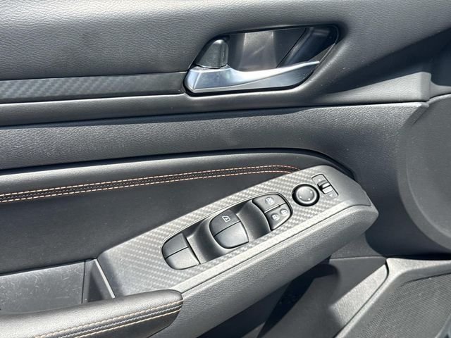 Used 2021 Silver Nissan 2.5 SR image 18