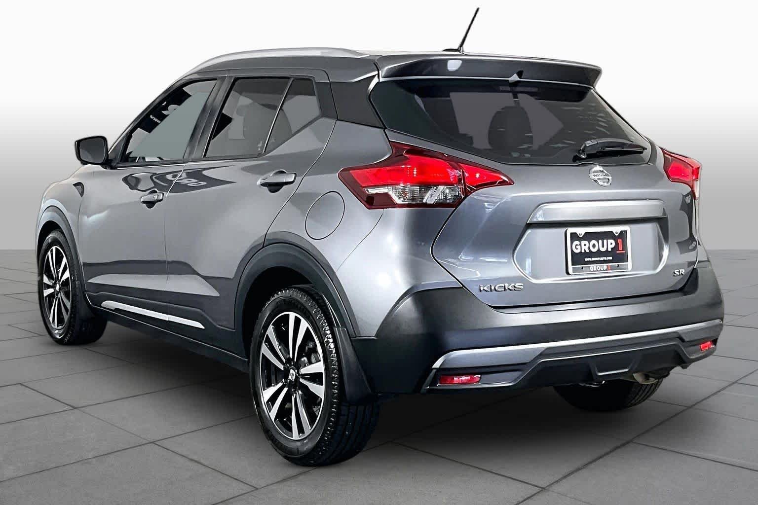 Used 2019 Gun Metallic Nissan SR image 11