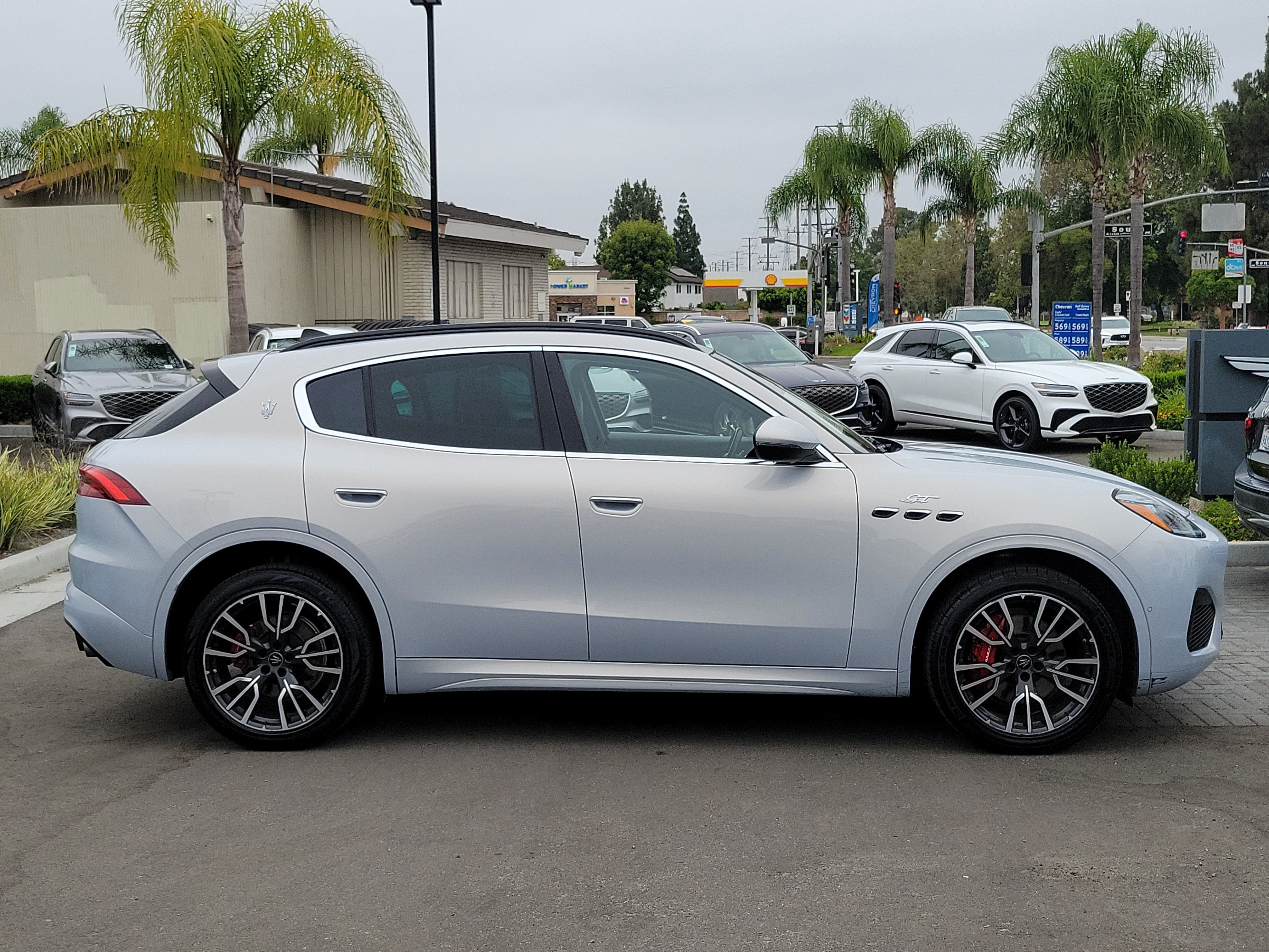 Used 2023 Bianco Astro Metallic Maserati GT image 5