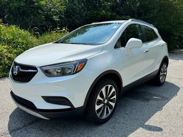 Used 2022 Summit White Buick Preferred image 1