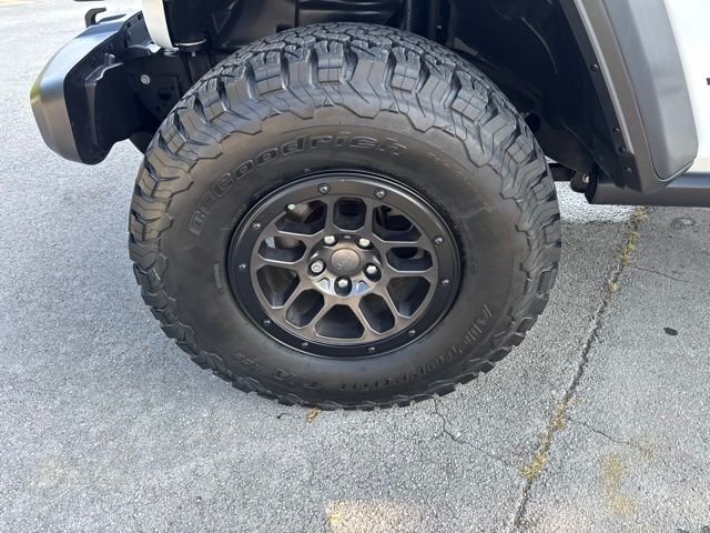 Used 2023 White Jeep High Tide image 17