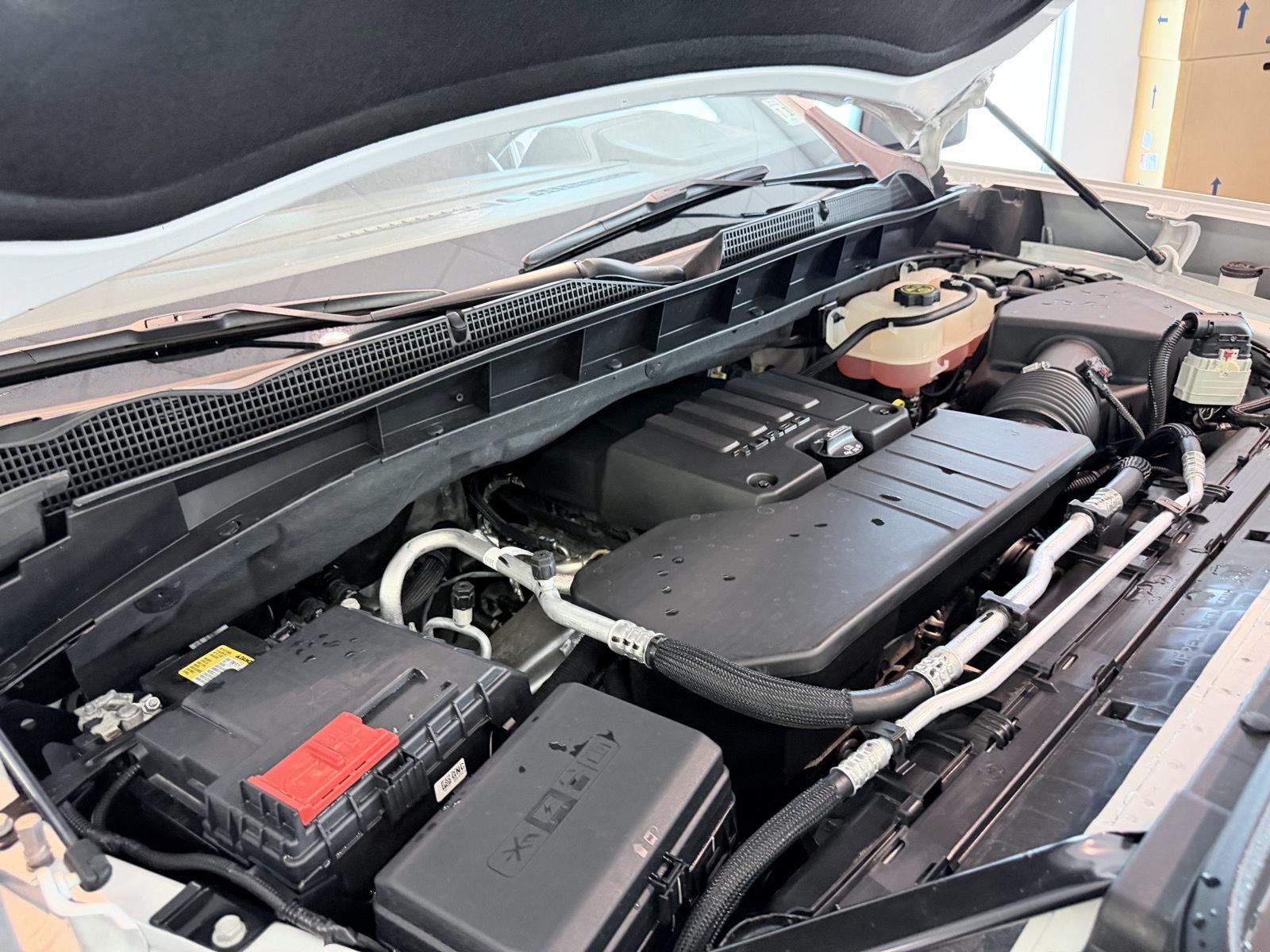Used 2023 Summit White GMC Elevation image 47