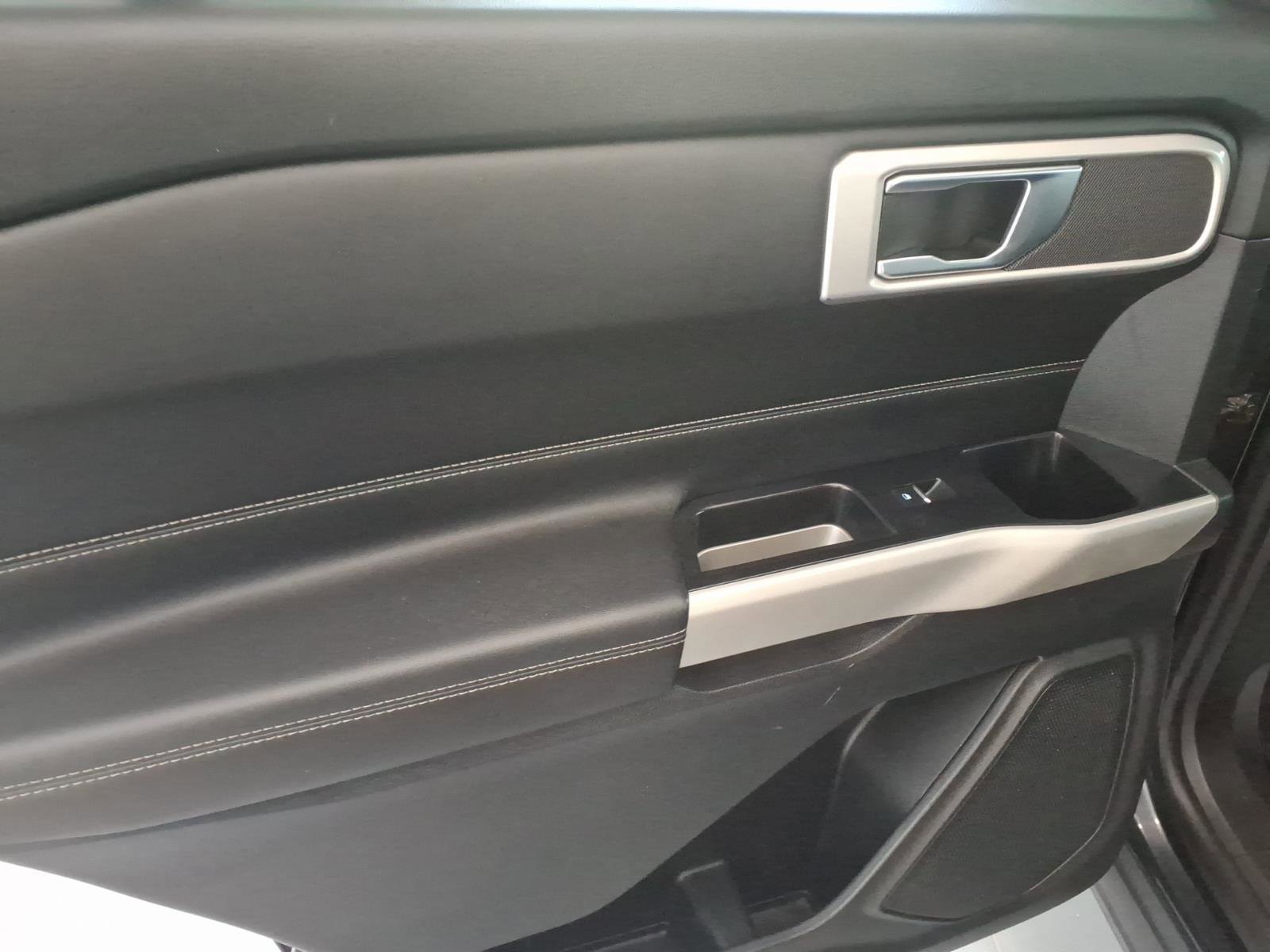 2022 Ford Explorer XLT - Photo 15