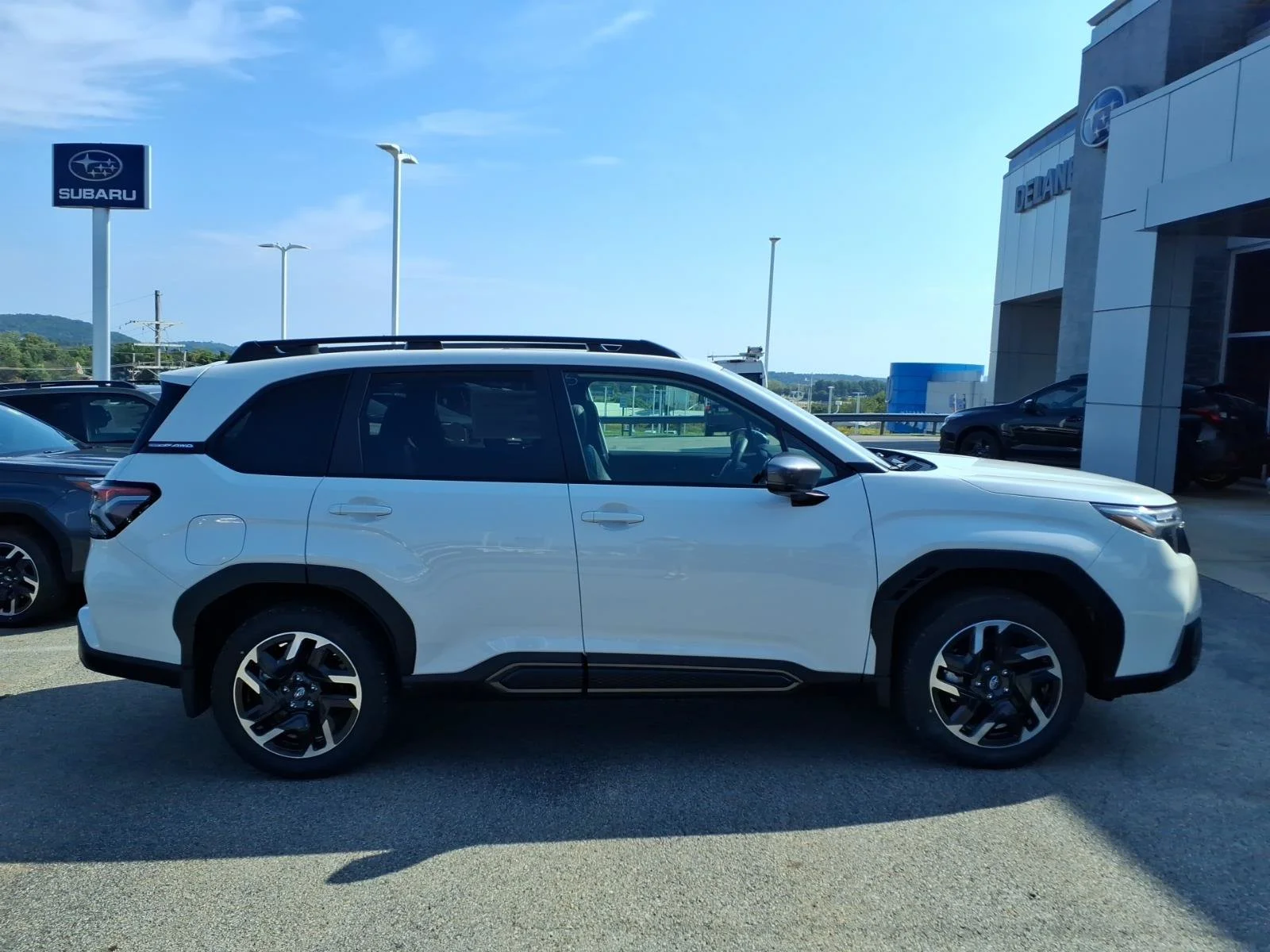New 2026 CRYSTAL WHITE PEARL Subaru Limited image 2