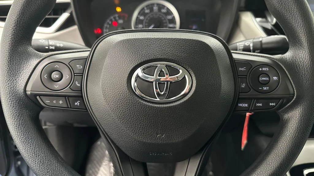 Certified Used 2021  Toyota LE image 11