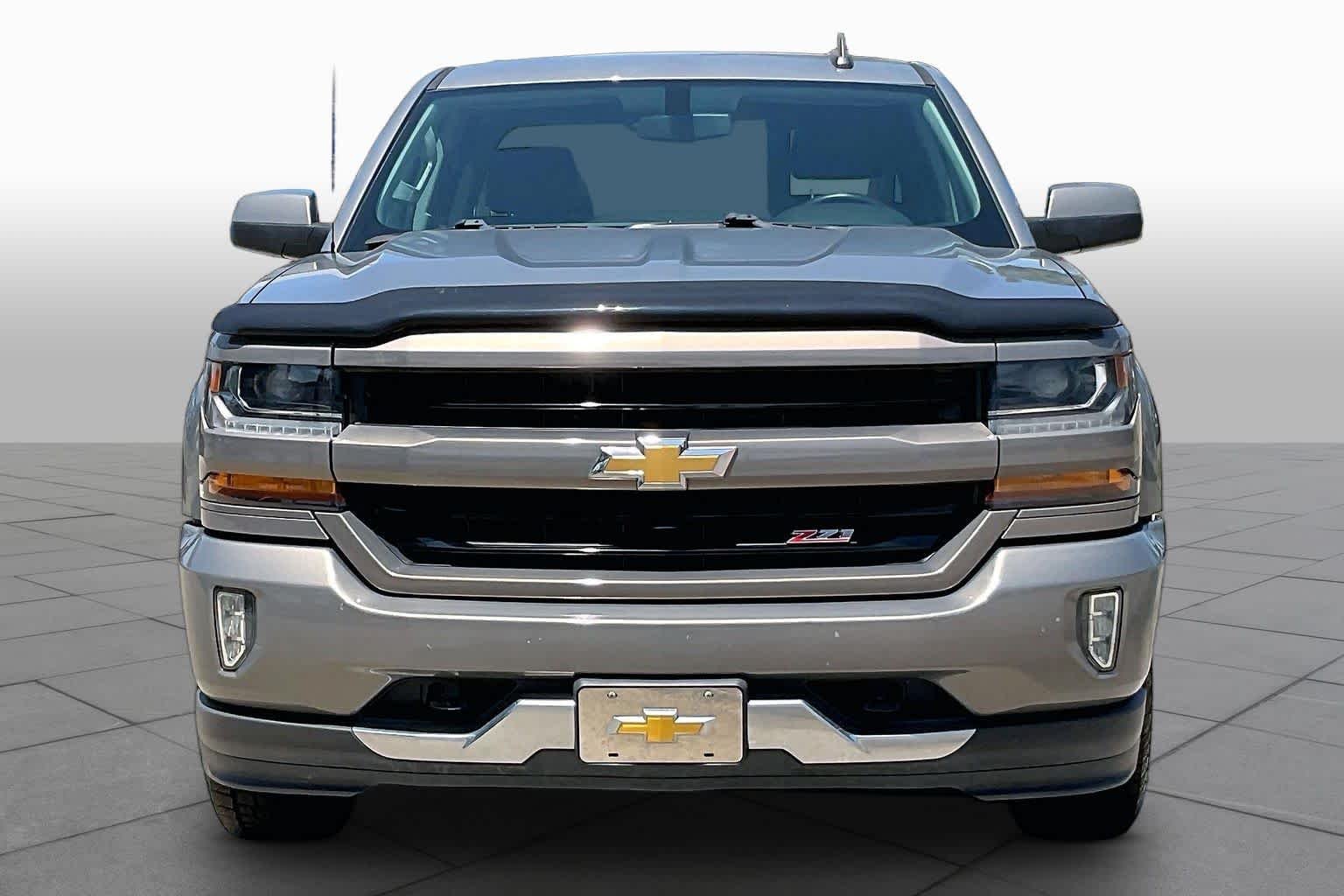 Used 2017 Pepperdust Metallic Chevrolet LT image 4