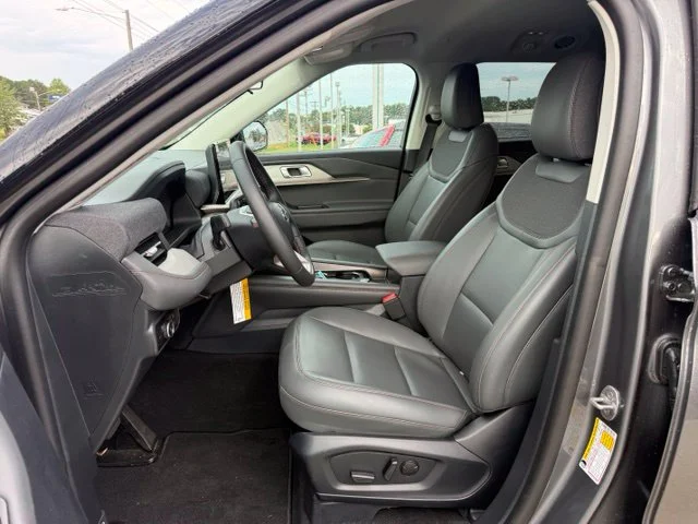 Used 2026 Gray Ford Active image 17