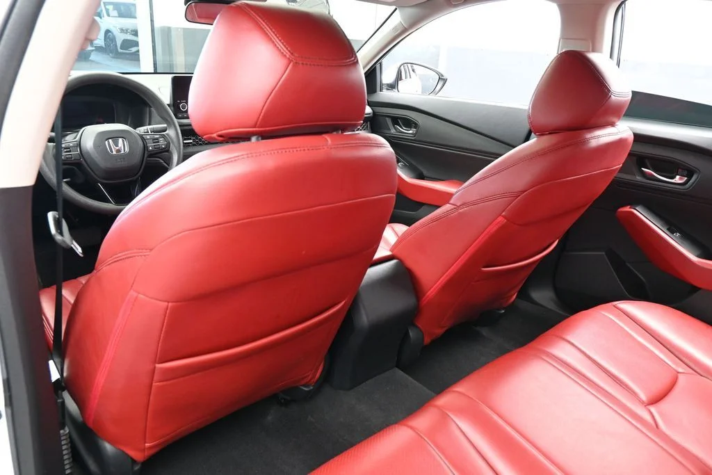 Used 2023 Platinum White Pearl Honda EX image 33
