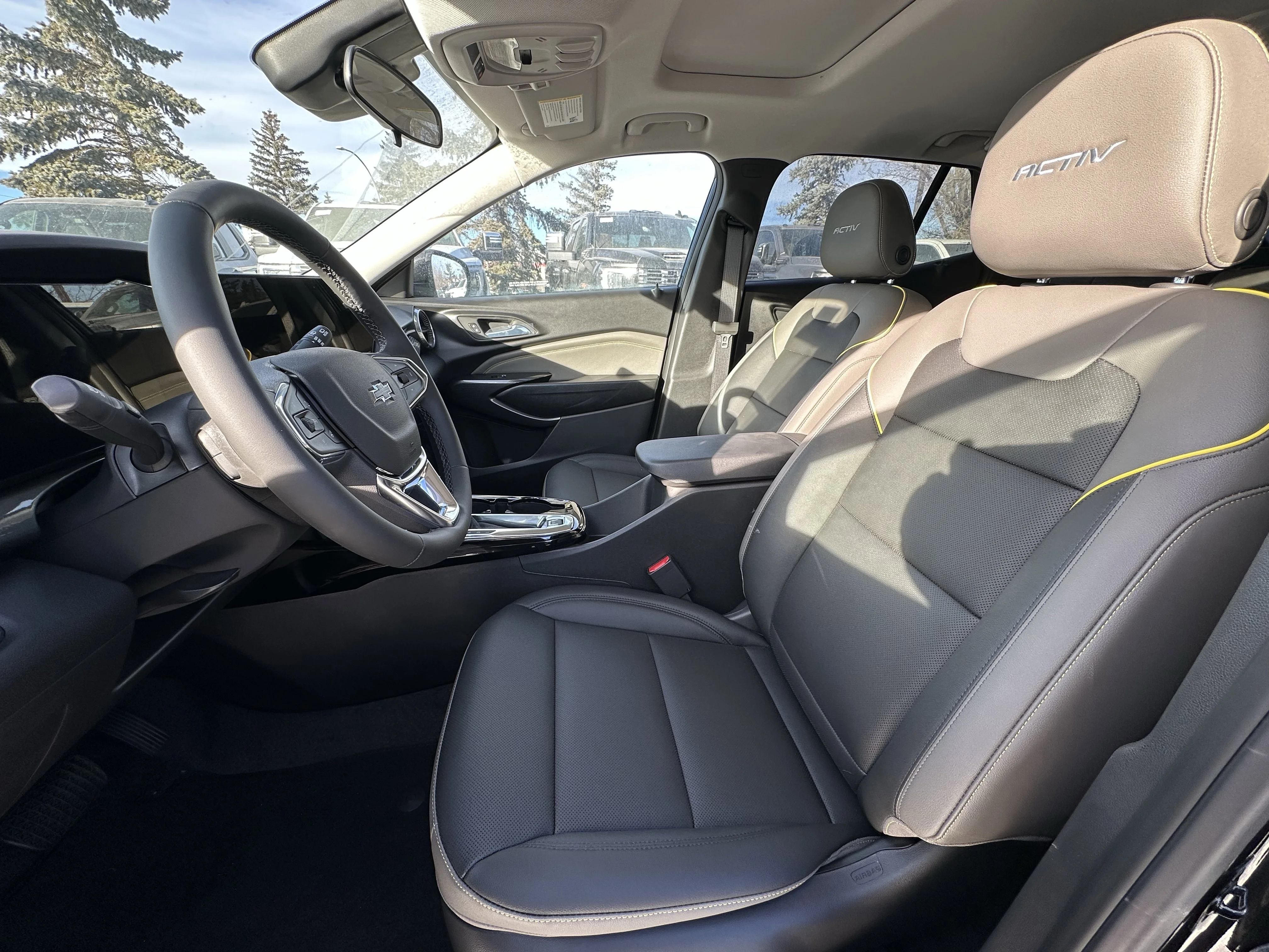 New 2026 Mosaic Black Metallic Chevrolet ACTIV image 10