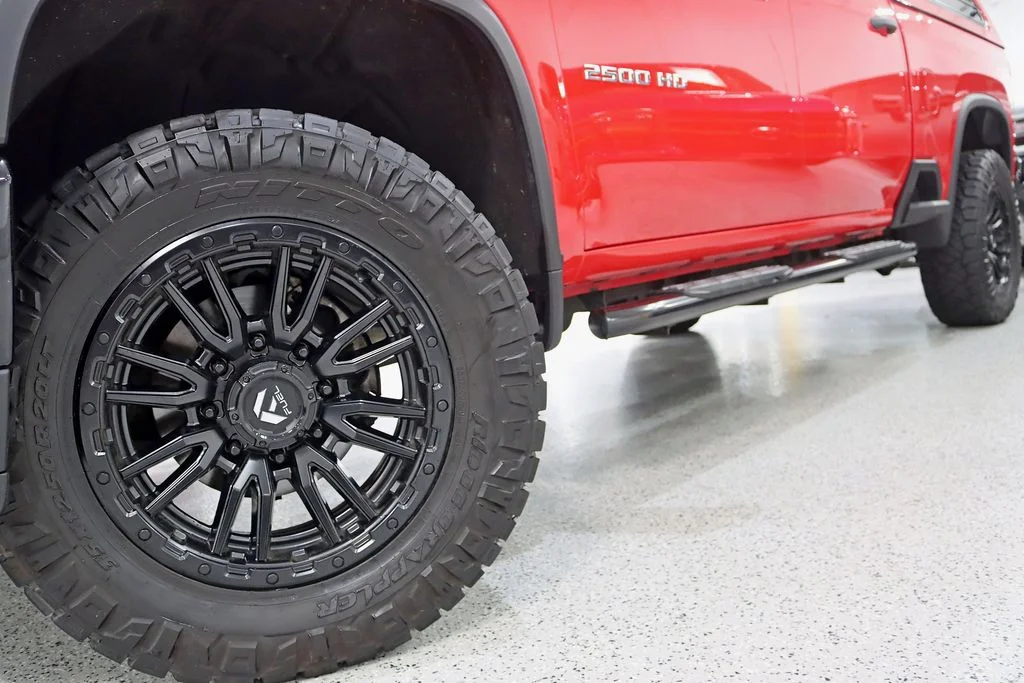 Used 2024 Red Chevrolet Custom image 4