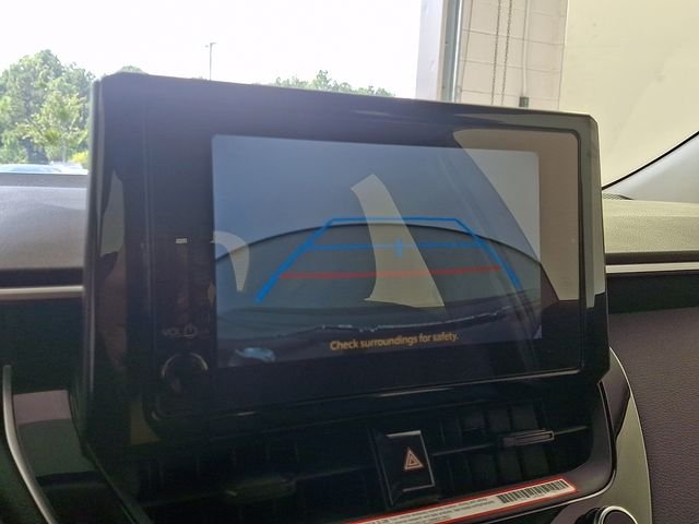 Used 2025  Toyota LE image 21