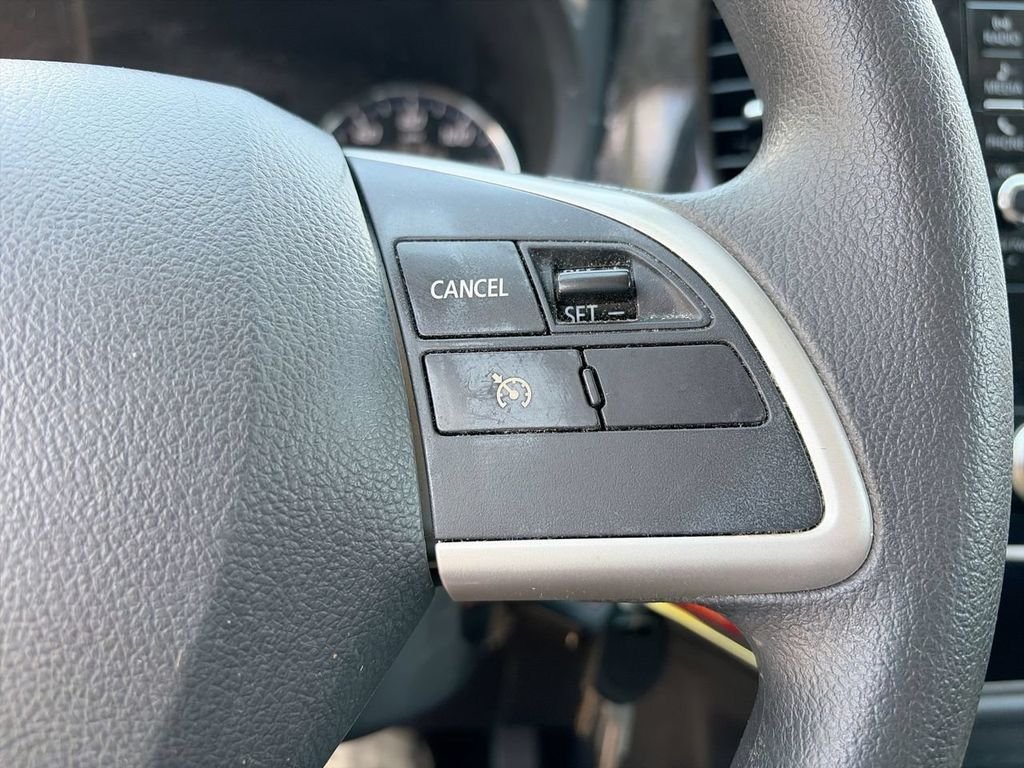 Used 2020  Mitsubishi ES image 23