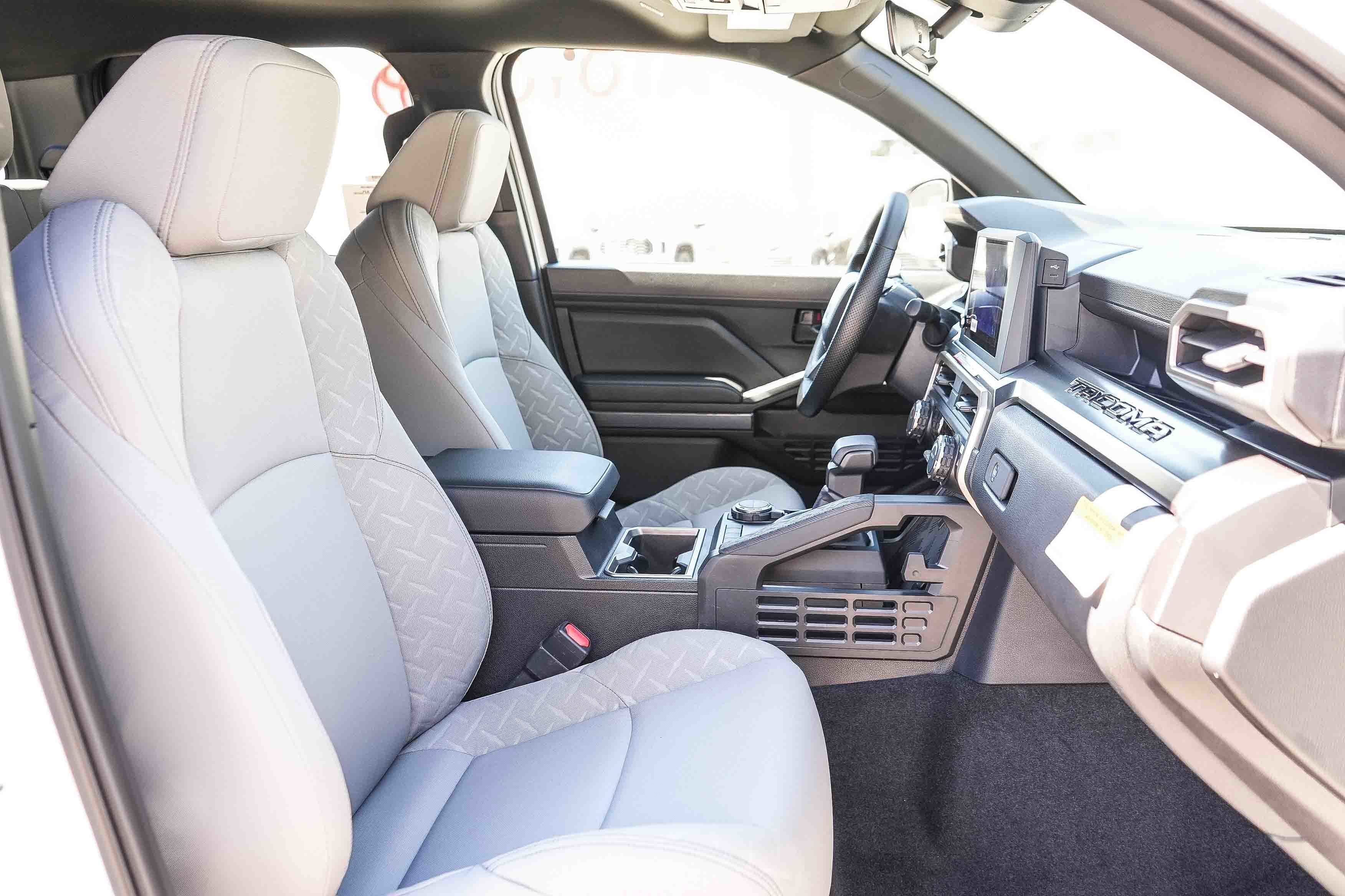 2026 Toyota Tacoma SR5 - Photo 16