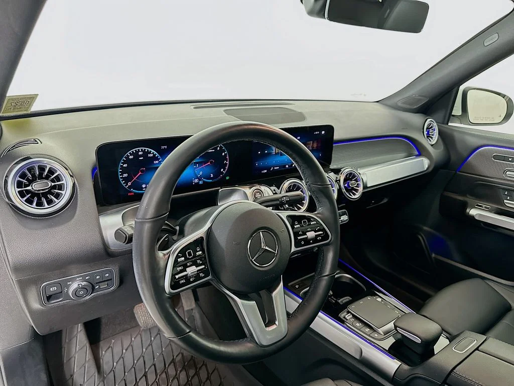 Used 2022 White Mercedes-Benz GLB 250 image 8