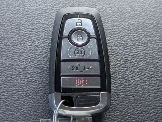 New 2026 Gray Ford Lariat image 29