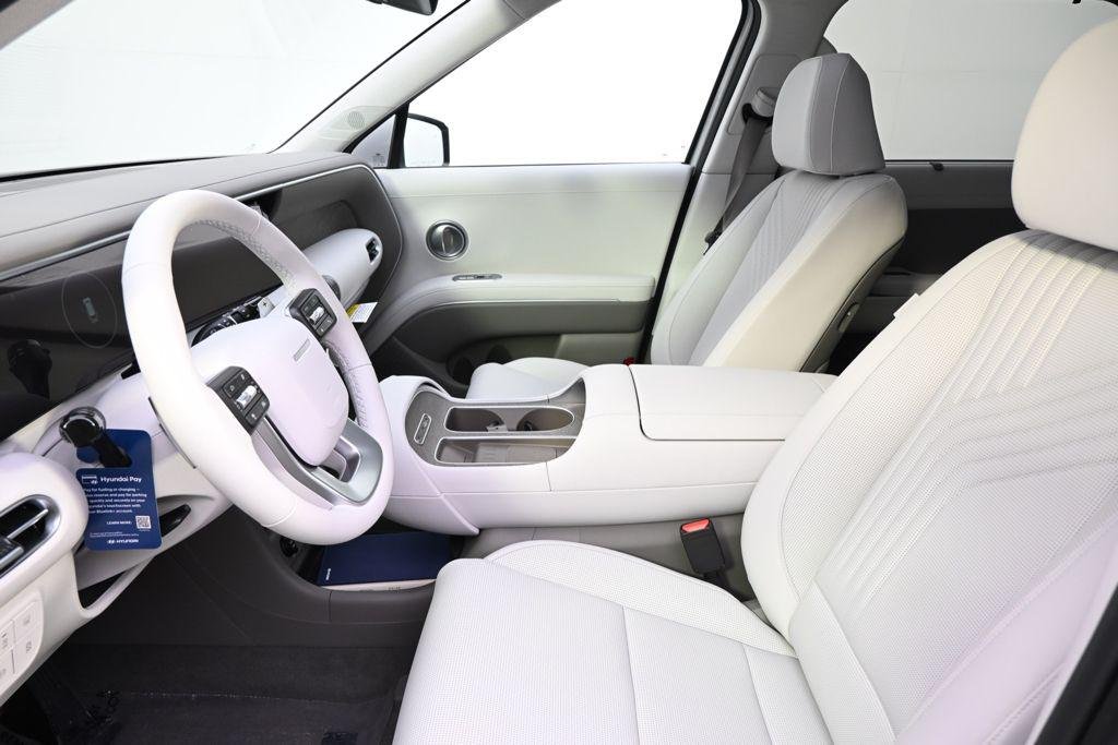 New 2026 Silver Metallic Hyundai SEL Premium AWD image 13