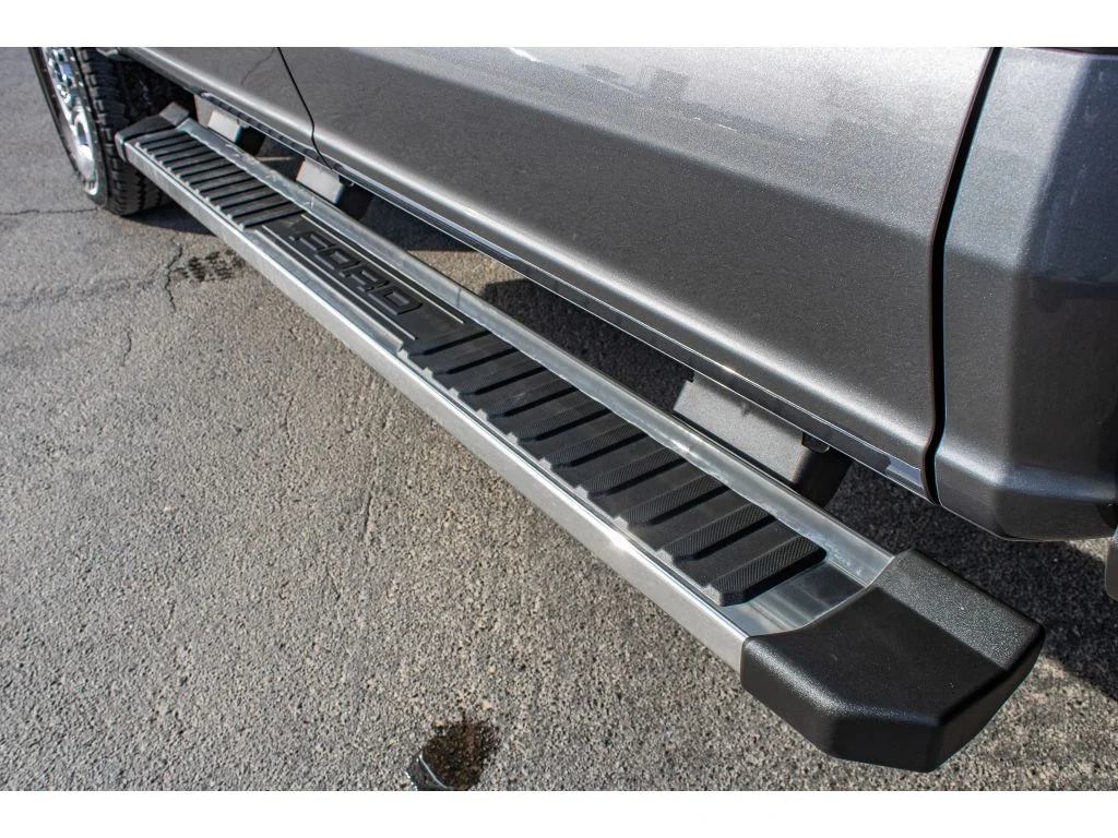 New 2026 Carbonized Gray Metallic Ford XLT image 8