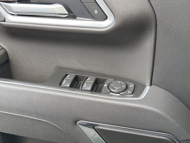New 2026 Sterling Metallic GMC Elevation image 22