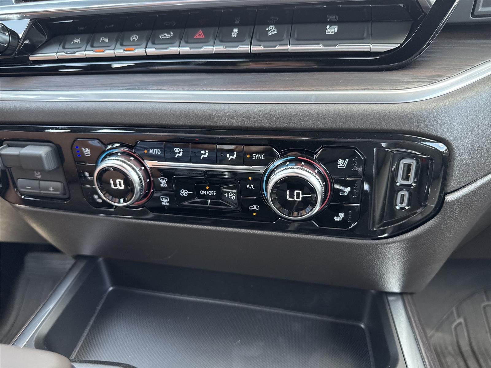 New 2026 Sterling Metallic GMC SLT image 27