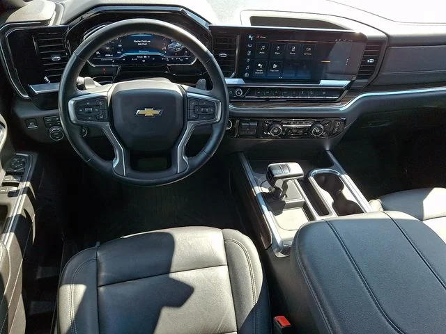 Used 2023 Gray Chevrolet LT image 12
