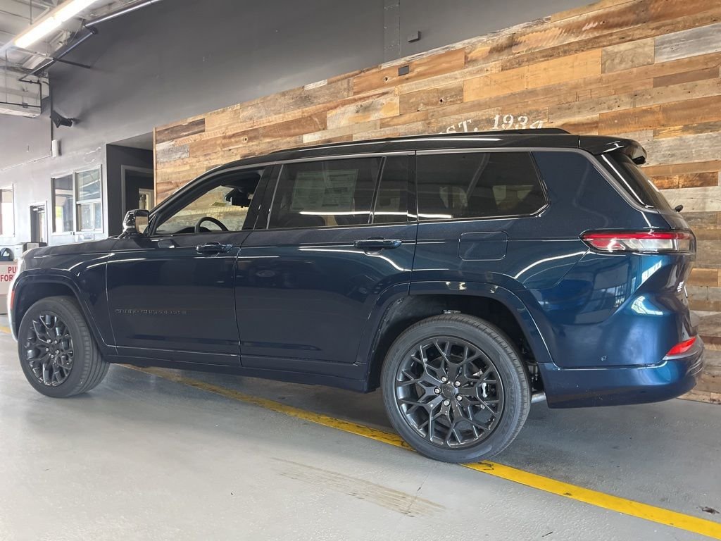 New 2026 Fathom Blue Pearl-Coat Exterior Paint Jeep Summit image 20