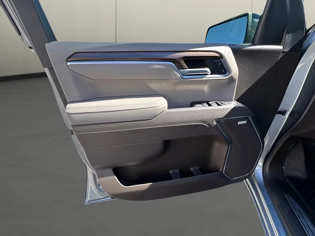New 2026 Sterling Gray Metallic Chevrolet RST image 9