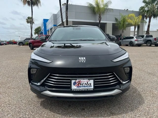 Used 2025 Ebony Twilight Metallic Buick Preferred image 2