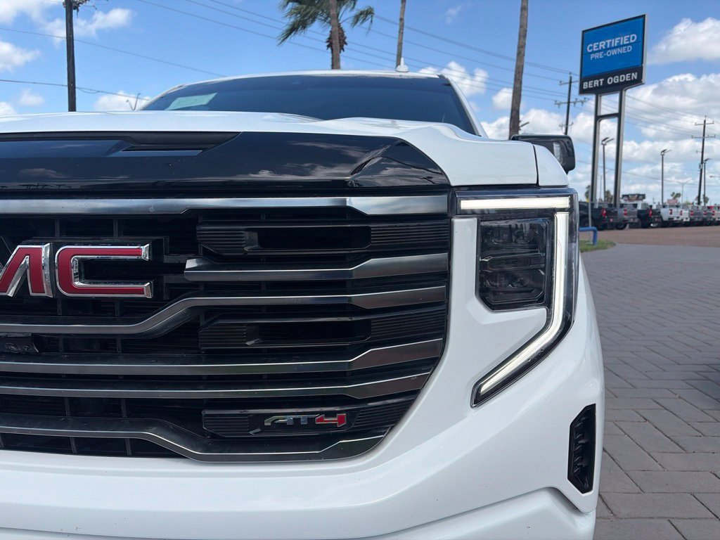 Used 2026 Summit White GMC AT4 image 3