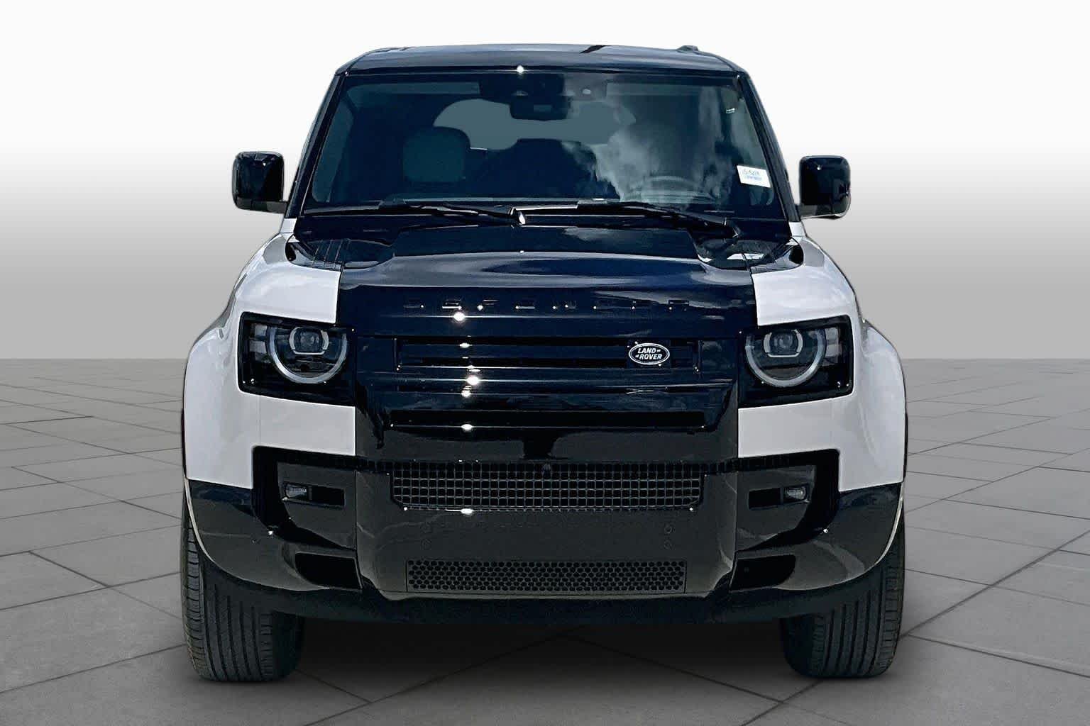 Used 2026 Borasco Grey Metallic Land Rover X image 3