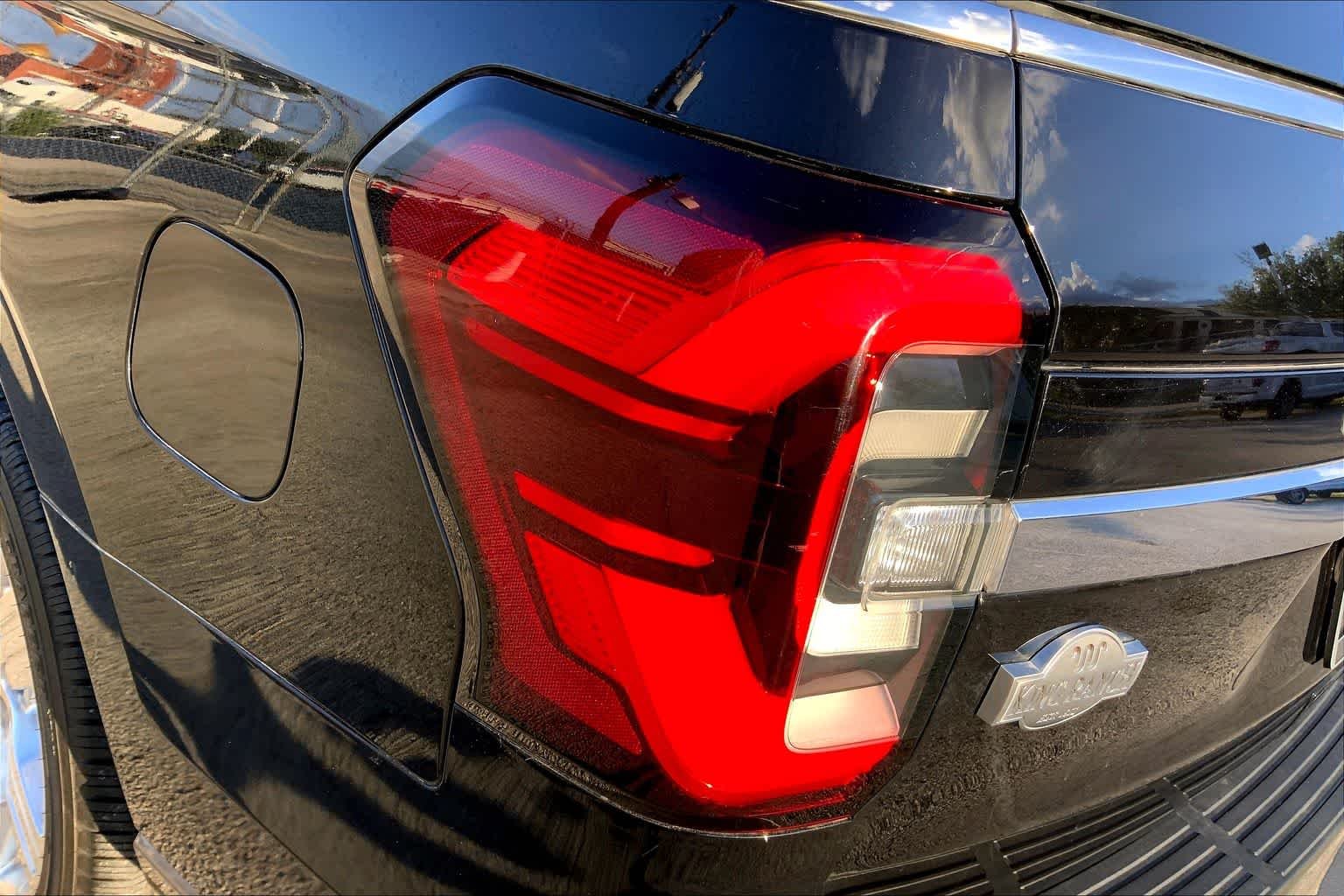 Used 2022 Agate Black Ford King Ranch image 28