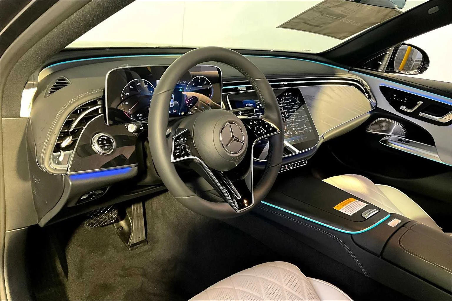 2026 Mercedes-Benz E-Class E350 - Photo 9