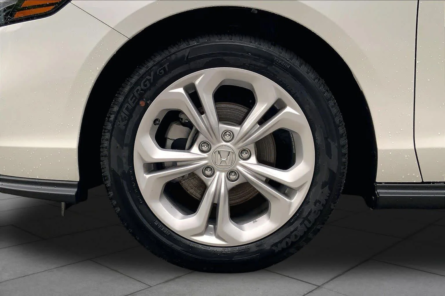 New 2026 Platinum White Pearl Honda LX image 17