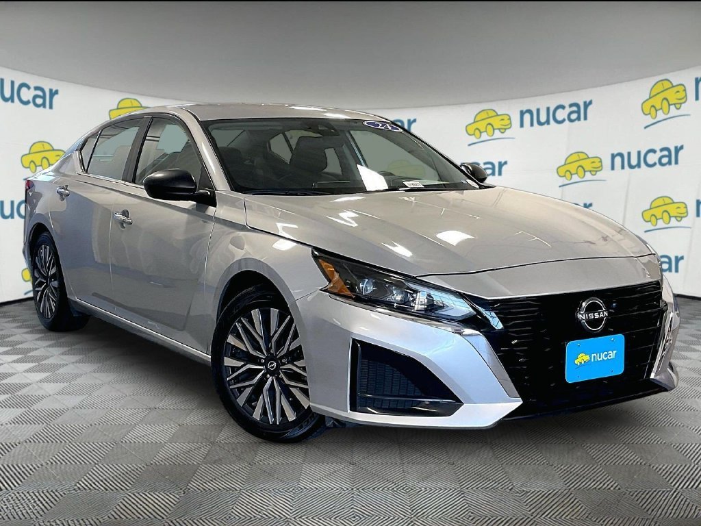 Silver 2024 Nissan Altima Sedan Front-Wheel Drive
