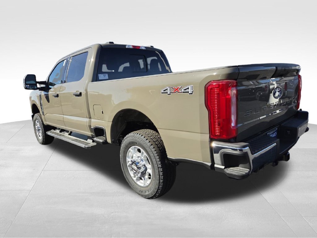 New 2027 Marsh Gray Metallic Ford F-250® XLT image 4