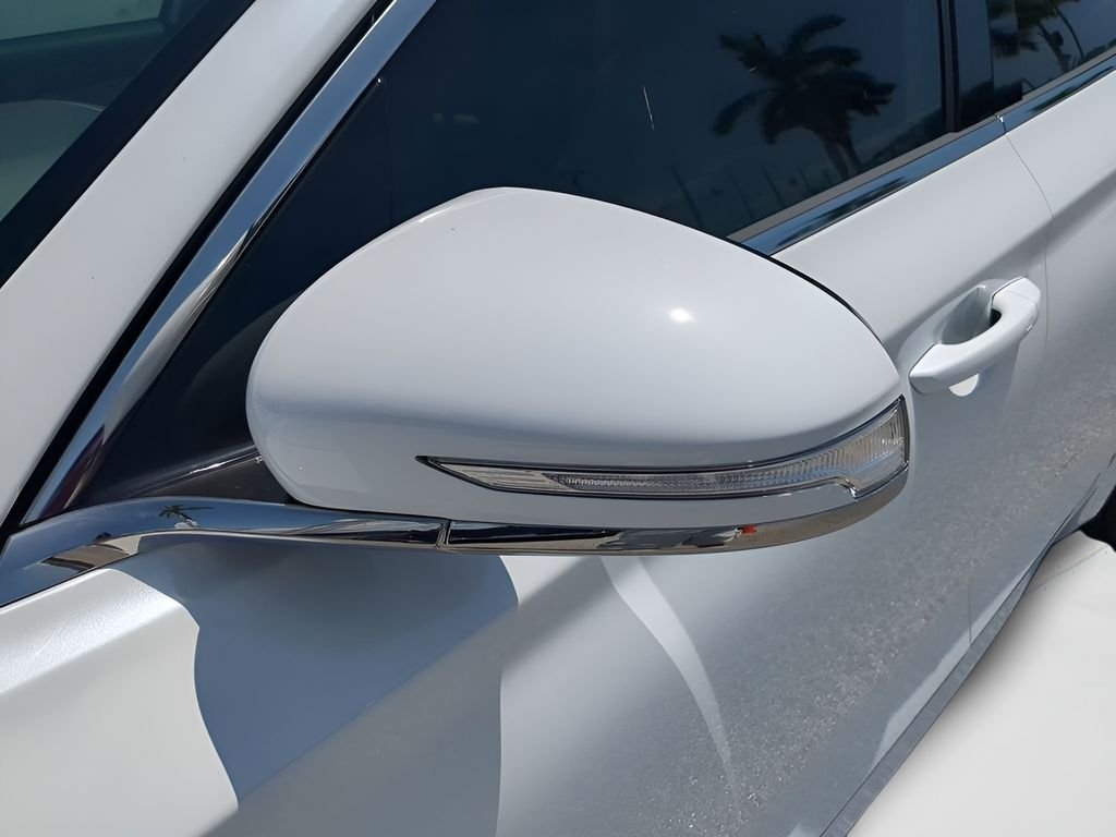 2026 GENESIS G70 Standard - Photo 31