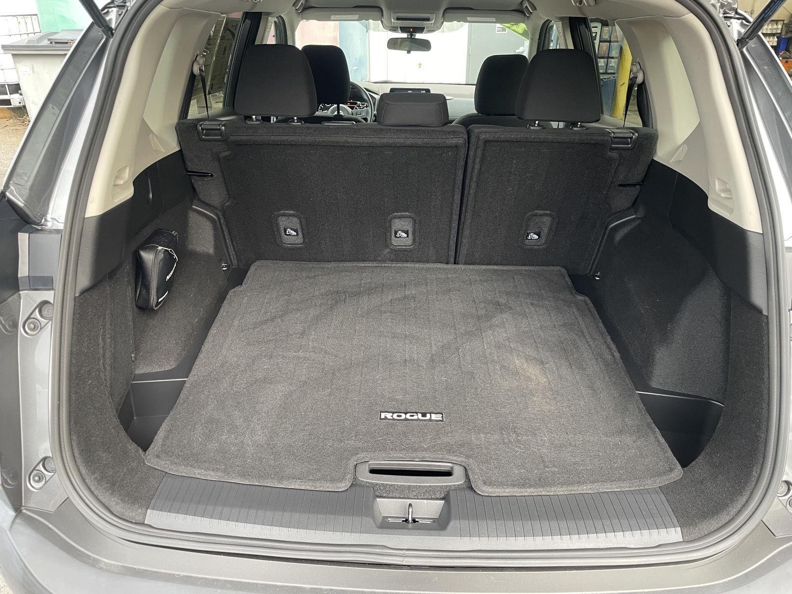 Used 2023 Gun Metallic Nissan S image 9